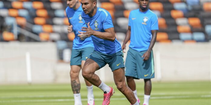 Brasil finaliza preparação para duelo contra o Japão, primeiro mata-mata da Copa