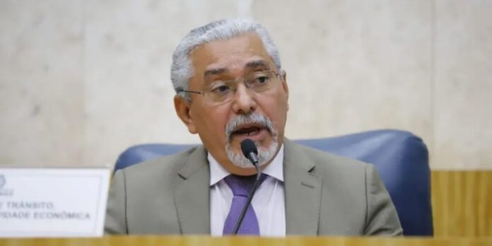 Vereador de SP, Senival Moura, solicita afastamento do PT