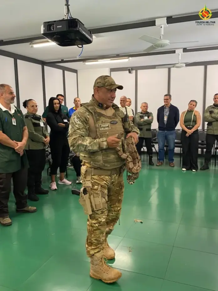 PMDF promove capacitação sobre manejo de animais peçonhentos para funcionários do Hospital Sarah Kubitschek
