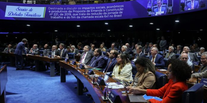 Empresários criticam PEC 6x1 no Senado; sindicatos e governo apoiam a proposta