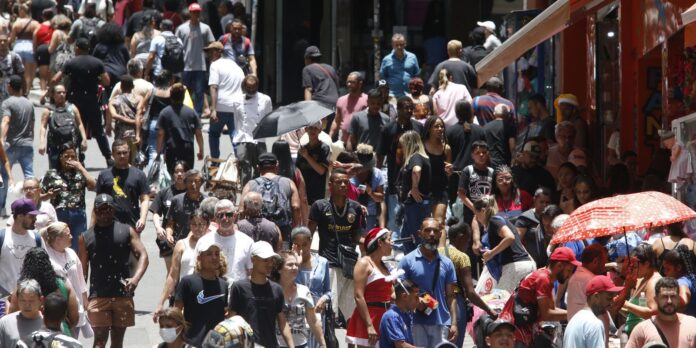 Consumidores têm até 31 de agosto para renegociar dívidas bancárias