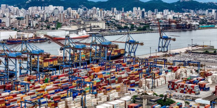 Brasil avança em negociações com os EUA, mas exclui etanol do acordo