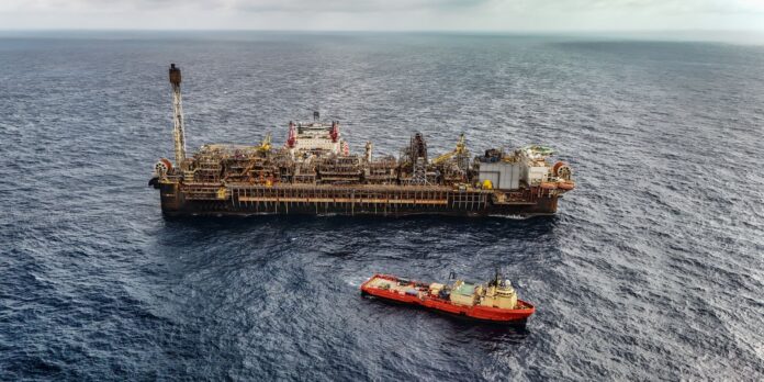 Produção de petróleo e gás no Brasil registra aumento de 14% no segundo trimestre