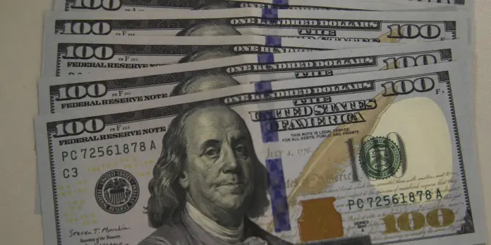 Dólar é cotado a R$ 5,08, enquanto bolsa registra quarta queda consecutiva