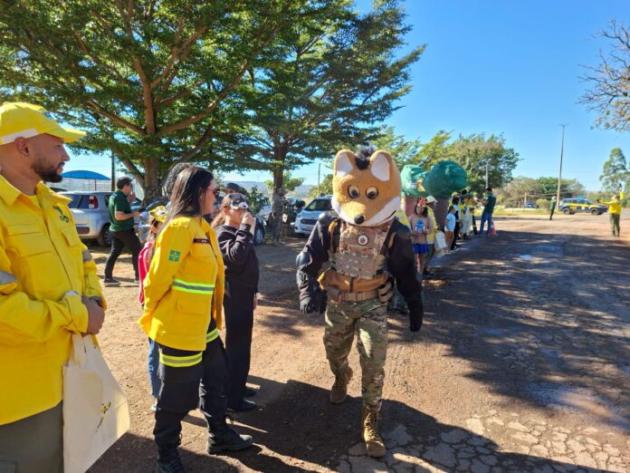 Blitz educativa em Brazlândia destaca riscos de incêndios florestais