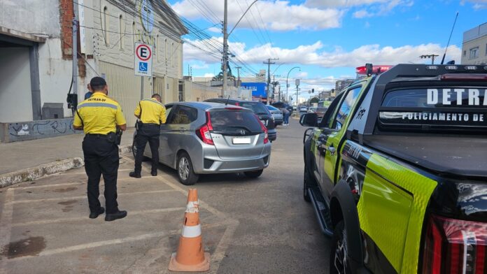 Vaga de estacionamento especial é exclusiva para portadores de credencial