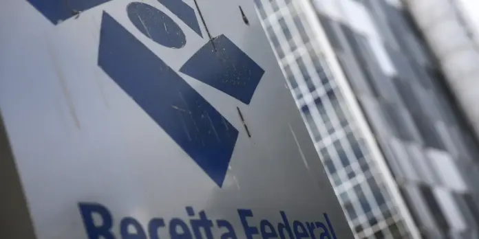 Receita Federal adia cronograma de implementação de impostos da reforma tributária