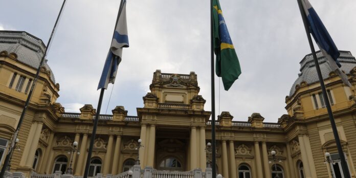 STF agenda julgamento sobre sucessão no governo do RJ para 19 de agosto