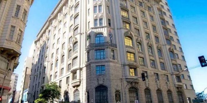 GAECO denuncia quatro pessoas por monitoramento de autoridades a serviço do PCC