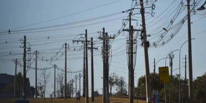 Aumento de acidentes com a rede elétrica é registrado no Brasil em 2025