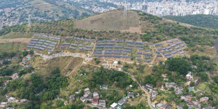 Usina solar em Niterói fornece energia para 19 creches da comunidade