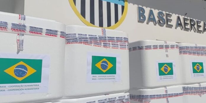 Brasil envia 690 mil doses de vacinas como ajuda humanitária à Venezuela
