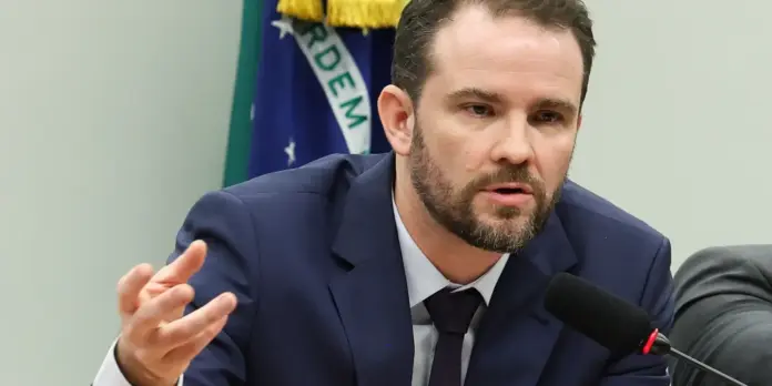 Durigan afirma que crescimento da dívida é resultado dos juros, e não dos gastos