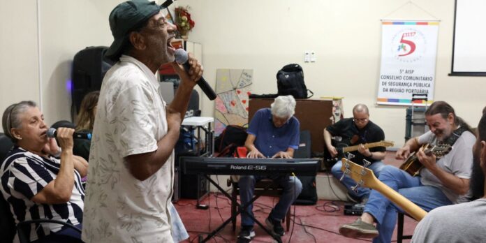 Grupo musical de pacientes psiquiátricos lança novo álbum aos 25 anos de trajetória