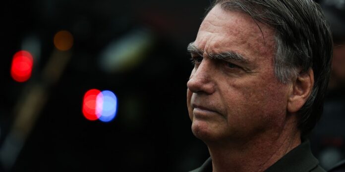 Bolsonaro solicita ao STF autorização para se consultar com a nora, que é dentista