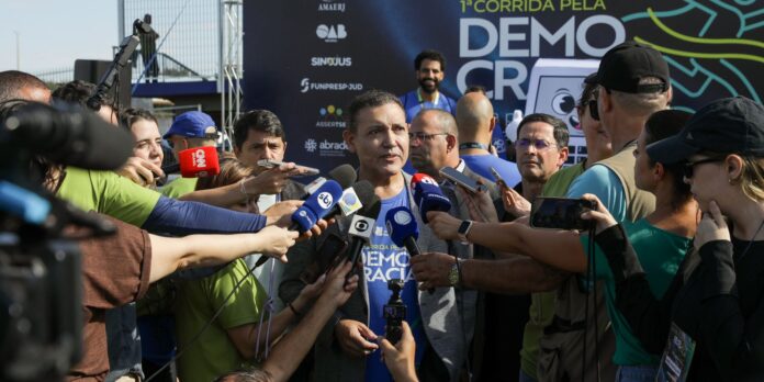 Justiça realizou abertura das urnas na presença da população, afirma Nunes Marques