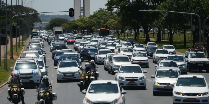 Teto de crédito para veículos de aplicativo é elevado para R$ 200 mil