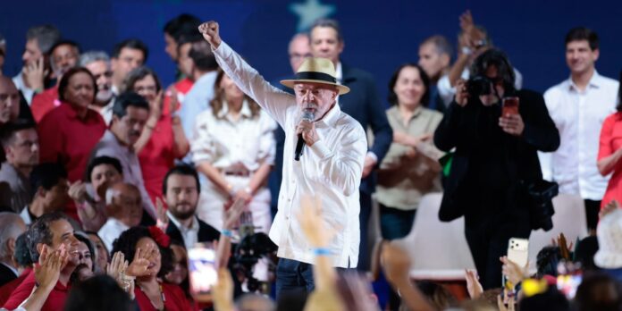 PT formaliza candidatura de Lula à Presidência da República