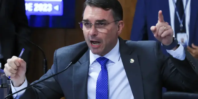 Missão solicita investigação sobre suposta filiação falsa de Flávio ao partido