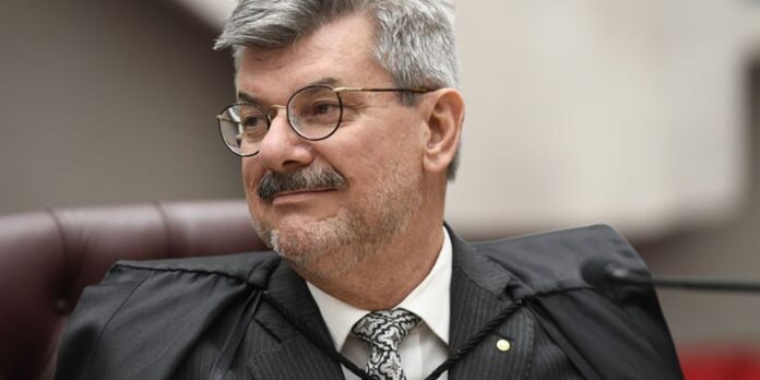 PGR solicita destituição de ministro do STJ acusado de crime sexual