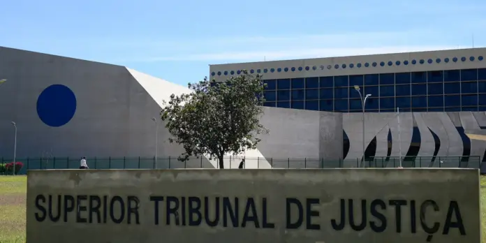 STJ determina perda de cargo do ministro Marco Buzzi por crimes sexuais