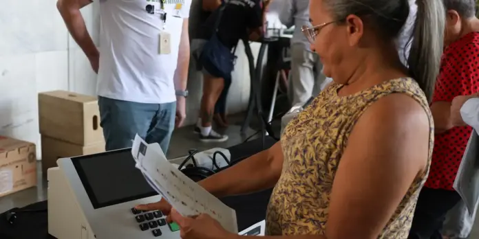 TRE-RJ distribui mais de 1 milhão de colas eleitorais para dia do voto