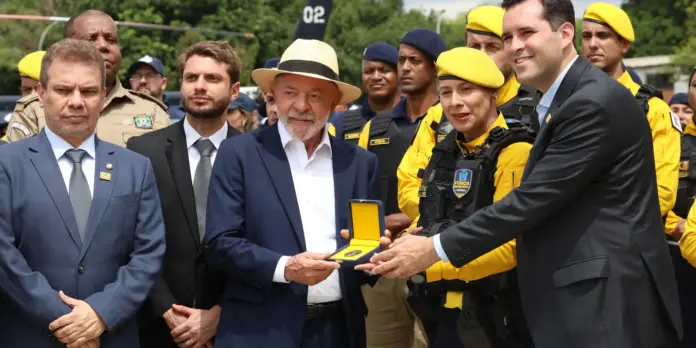 Lula responde a Trump sobre a recuperação de territórios no Rio de Janeiro