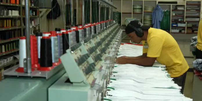 Economia registra queda de 0,4% entre junho e julho, segundo FGV