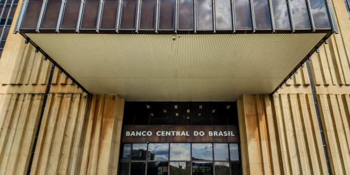 Banco Central reduz taxa de juros básicos para 13,75% ao ano