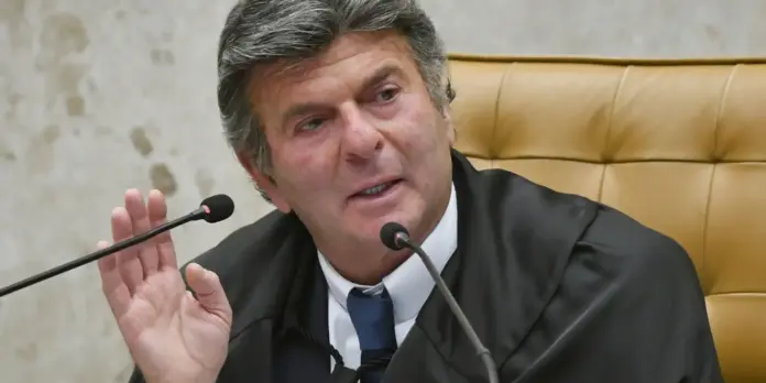Fux suspende decisão de Dino que reestabelecia publicações sobre Nossa Senhora