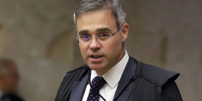 Mendonça nega ação contra aumento do Bolsa Família