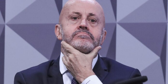 André Mendonça determina a libertação do filho do 