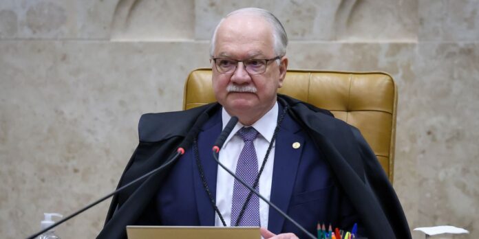 Fachin suspende decisões de Mendonça e Dino referentes à diretoria da PF