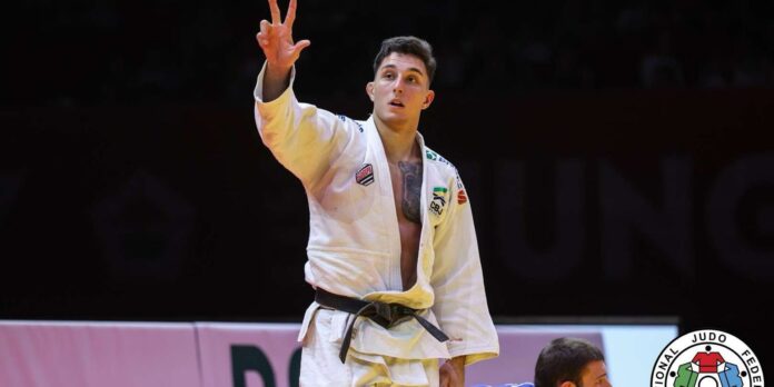 Guilherme Schimidt conquista medalha de ouro e Brasil finaliza Grand Slam de judô com três medalhas
