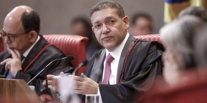 Presidente do TSE critica interferência em decisões da Corte