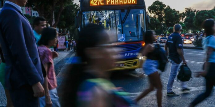 Pesquisa revela que solidão e exaustão aumentam a abstenção nas eleições