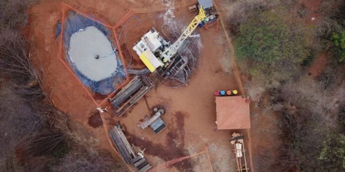 Justiça Federal suspende operações de mina de lítio em Minas Gerais