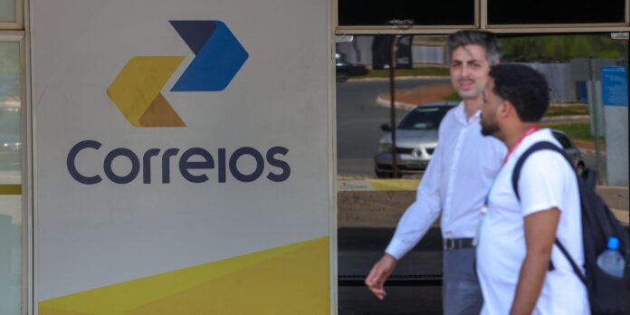 TST adia julgamento de dissídio relacionado à greve dos Correios