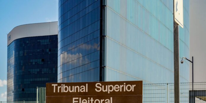 TSE forma maioria para confirmar a remoção de publicações sobre Nossa Senhora