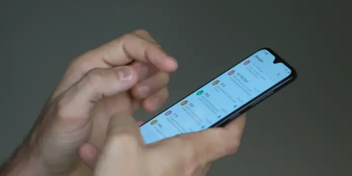 Anatel alerta STF sobre risco de internet gratuita afetar rede móvel durante eleições
