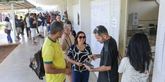 Trabalhador pode se ausentar do serviço para votar; entenda a legislação