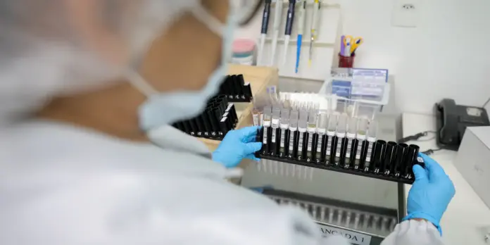 Anvisa aprova teste em humanos de vacina 100% brasileira contra malária