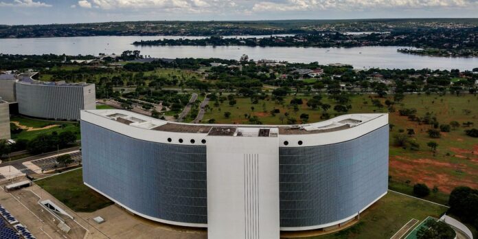 TSE estabelece isonomia após IA da Meta bloquear imagens de Lula