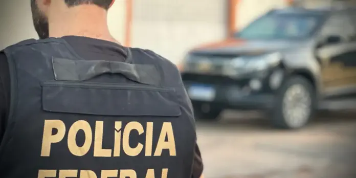 PF apura utilização de broches com câmera para registro de votos