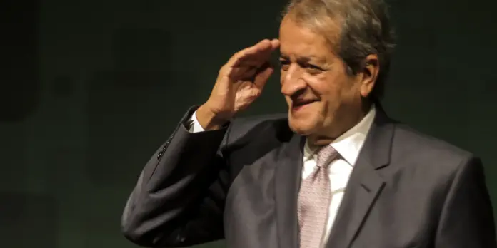 PL, partido de Flávio, admite derrota nas eleições para Lula