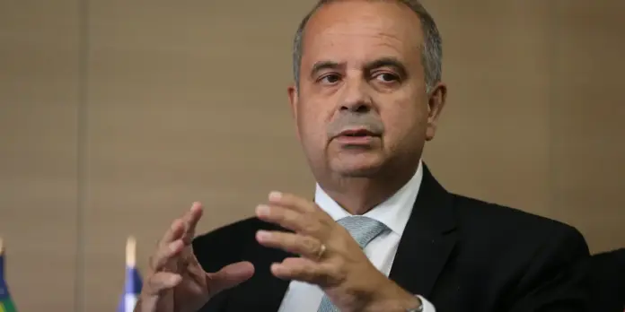 Coordenador de campanha expressa surpresa com a fuga de Flávio
