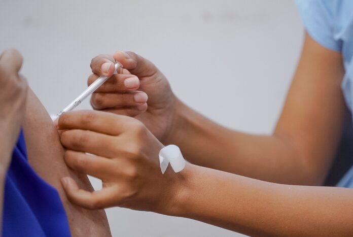 Goiás registra 147 casos de meningite em 2026 e destaca a importância da vacinação